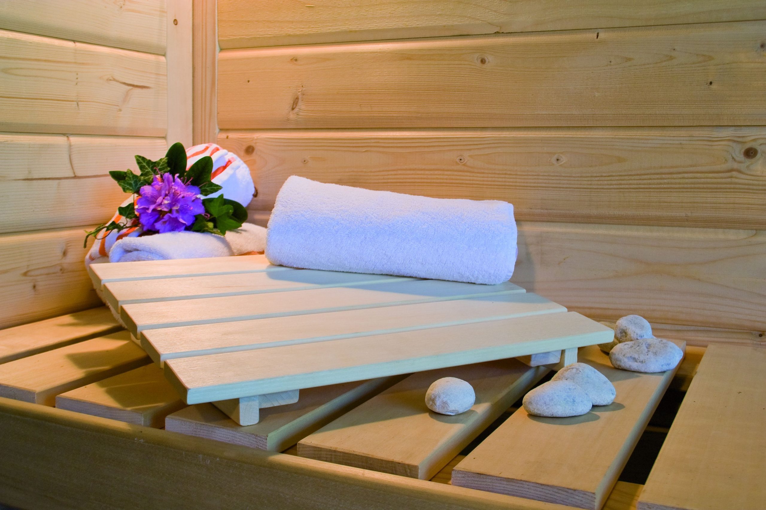 Karibu Woodfeeling Sauna Tromsö - 68 mm Aktionssauna Bronzierte Ganzglastür Ohne Dachkranz Ohne Ofen - Gallery 4 Karibu Woodfeeling Sauna Tromsö - 68 mm Aktionssauna Bronzierte Ganzglastür Ohne Dachkranz Ohne Ofen
