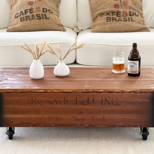 Truhentisch „Roosevelt Field“ dunkelbraun Couchtisch Rollen