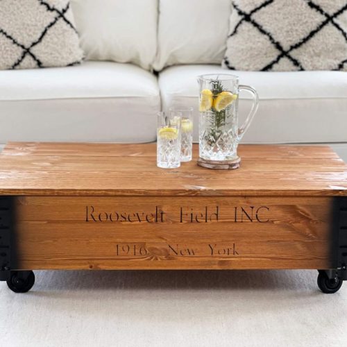 Truhentisch „Roosevelt Field“ hellbraun Vintage Couchtisch
