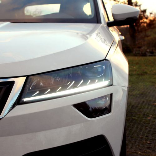 LED-Scheinwerfer mit LED TFL für Skoda Karoq NU7