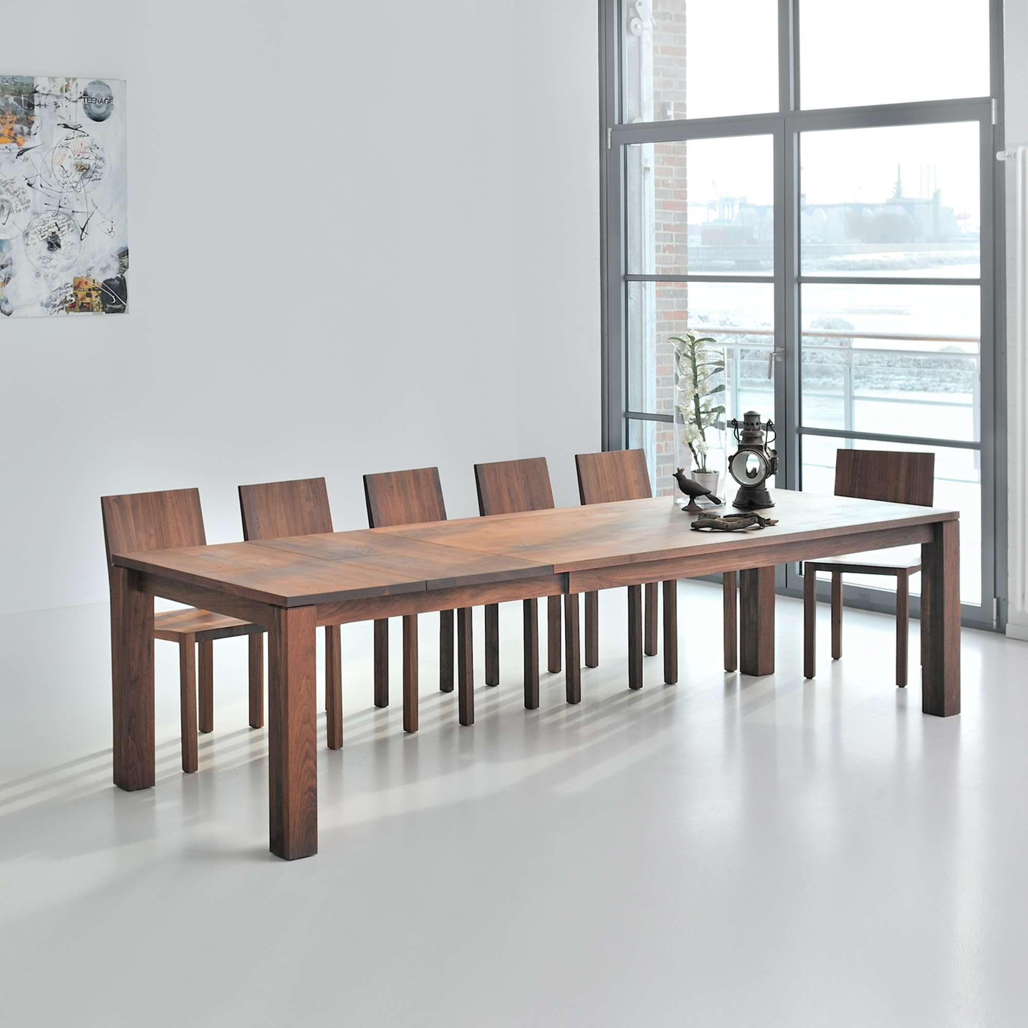 vitamin design - Living - ausziehbarer Design Esstisch aus Massivholz