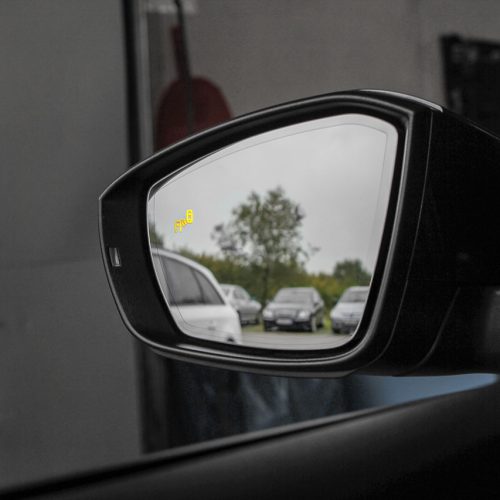 Spurwechselassistent inkl. Ausparkassistent für Skoda Superb 3V