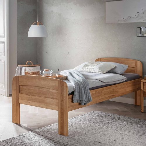 Forestales Massivholzbett Chicago II Wildeiche 100 x 210 cm mit hohem Fussteil Forestales Massivholzbett Chicago II Wildeiche 100 x 210 cm mit hohem Fussteil