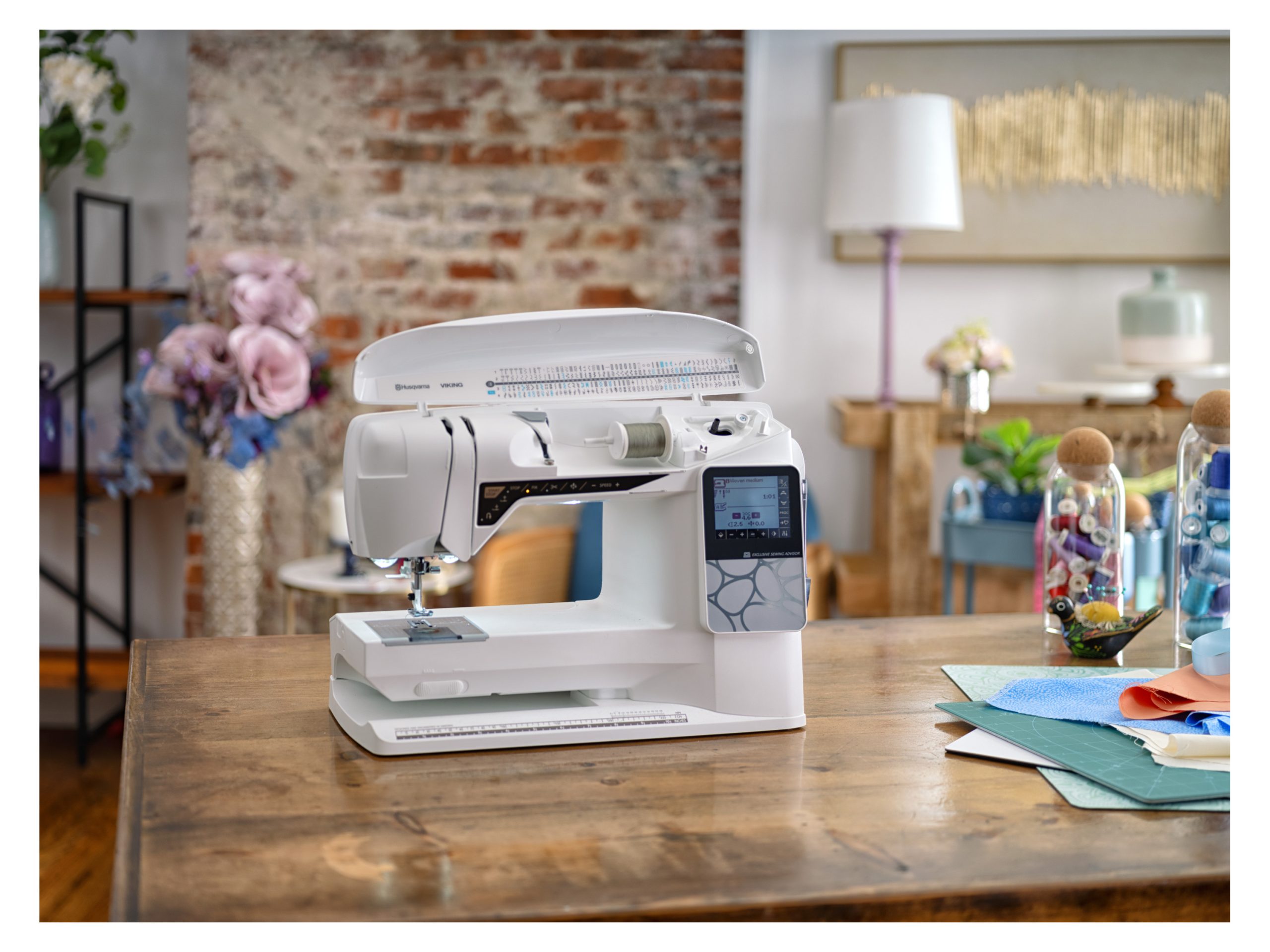 HUSQVARNA VIKING Computernähmaschine »Opal™ 690Q«"" - Gallery 4 HUSQVARNA VIKING Computernähmaschine »Opal™ 690Q«""