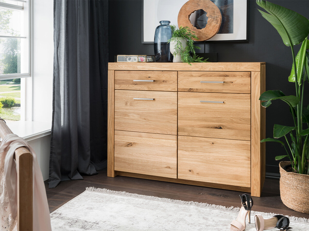 G+K Sideboard I 169, Wildeiche massiv geölt + Griff Nickel G+K Sideboard I 169, Wildeiche massiv geölt + Griff Nickel