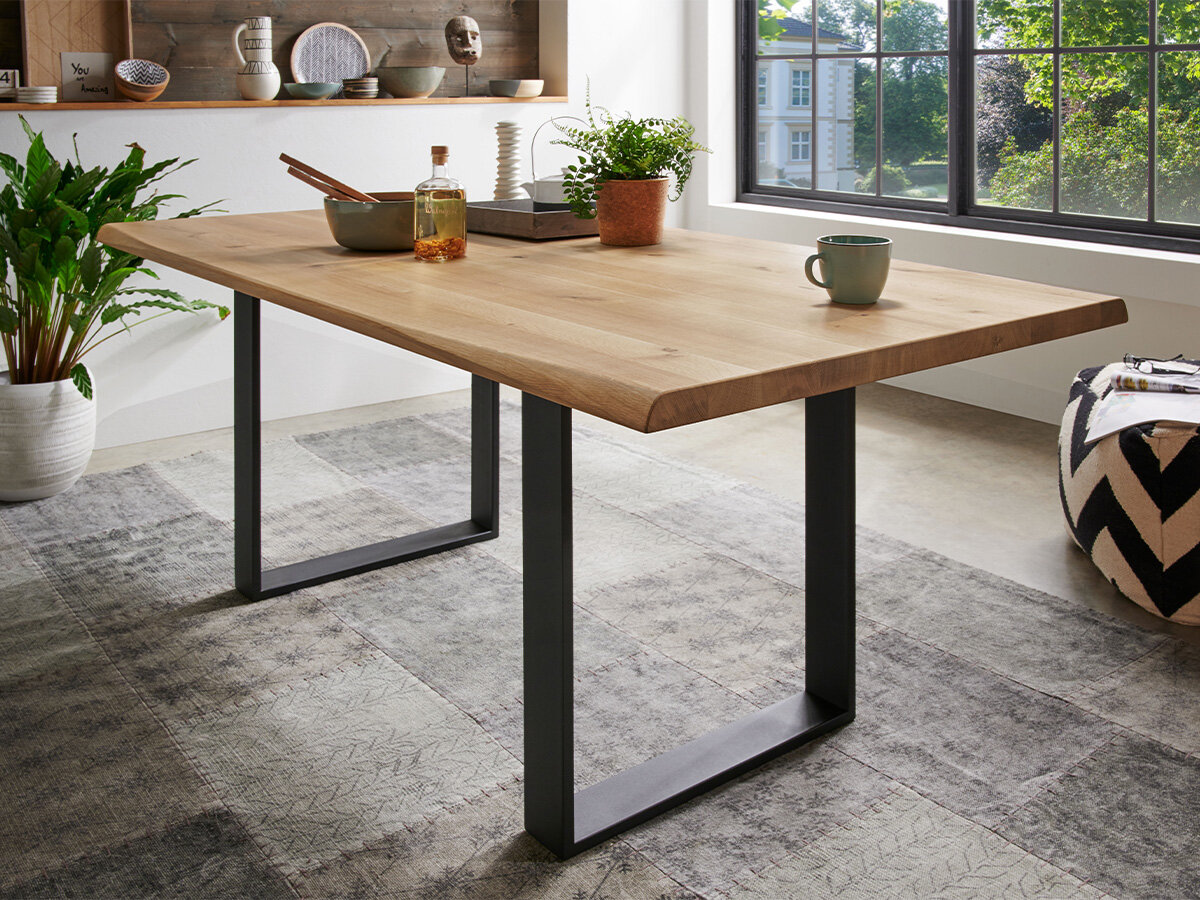 G+K Tisch 600, 180x100, Wildeiche massiv geölt, gedrehte Kante, Gestell U-Profil schwarz G+K Tisch 600, 180x100, Wildeiche massiv geölt, gedrehte Kante, Gestell U-Profil schwarz