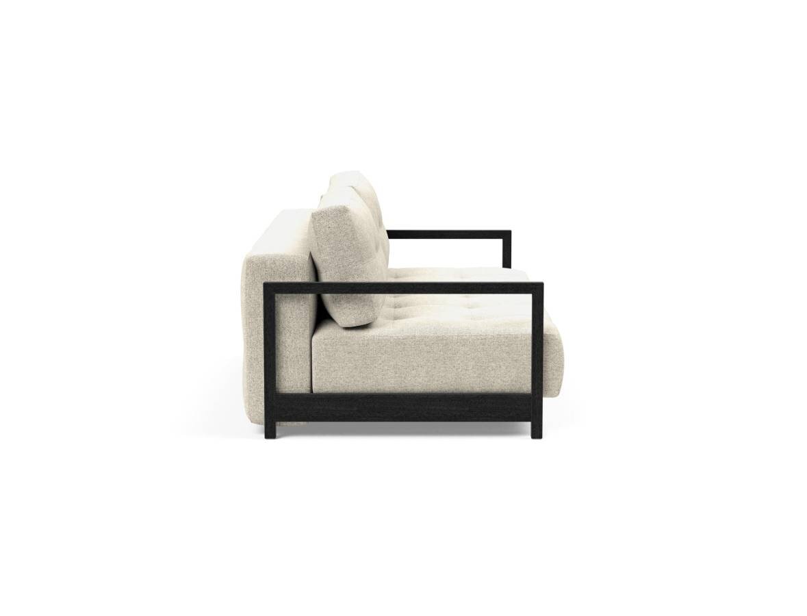 Innovation BiFrost Deluxe Excess 357 Taura Off White mit Fußbank Bifrost Puff
