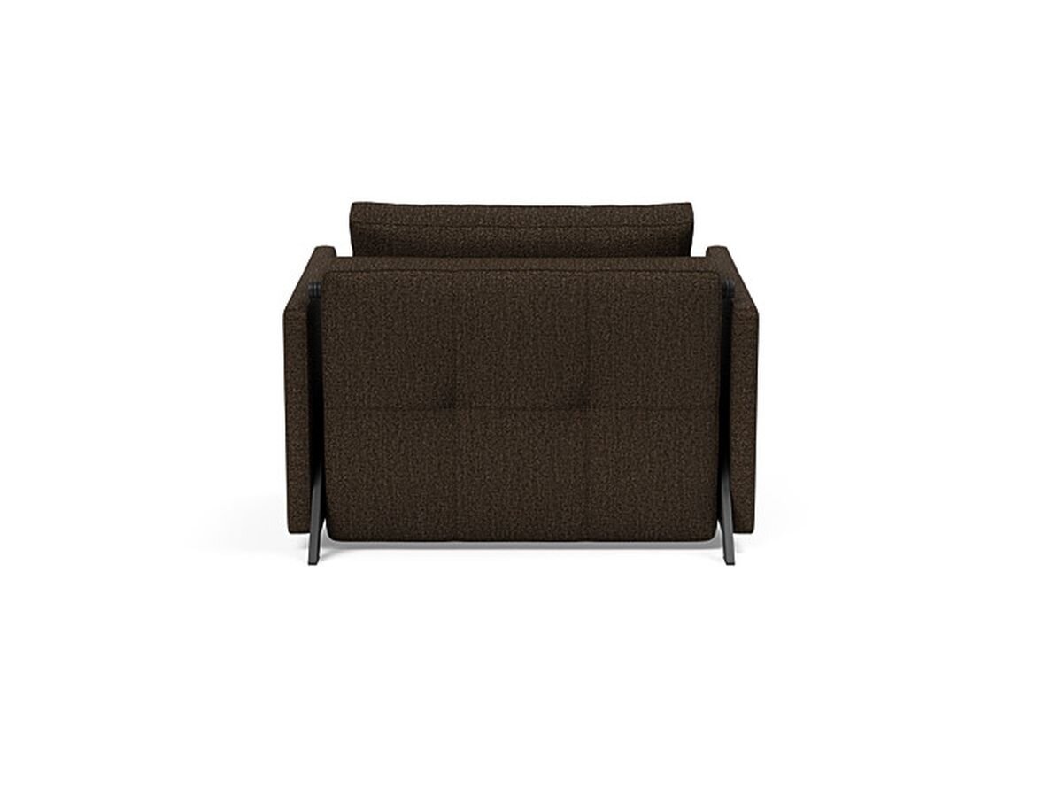 Innovation Cubed 02 Stuhl mit Armlehnen 358 Taura Choco