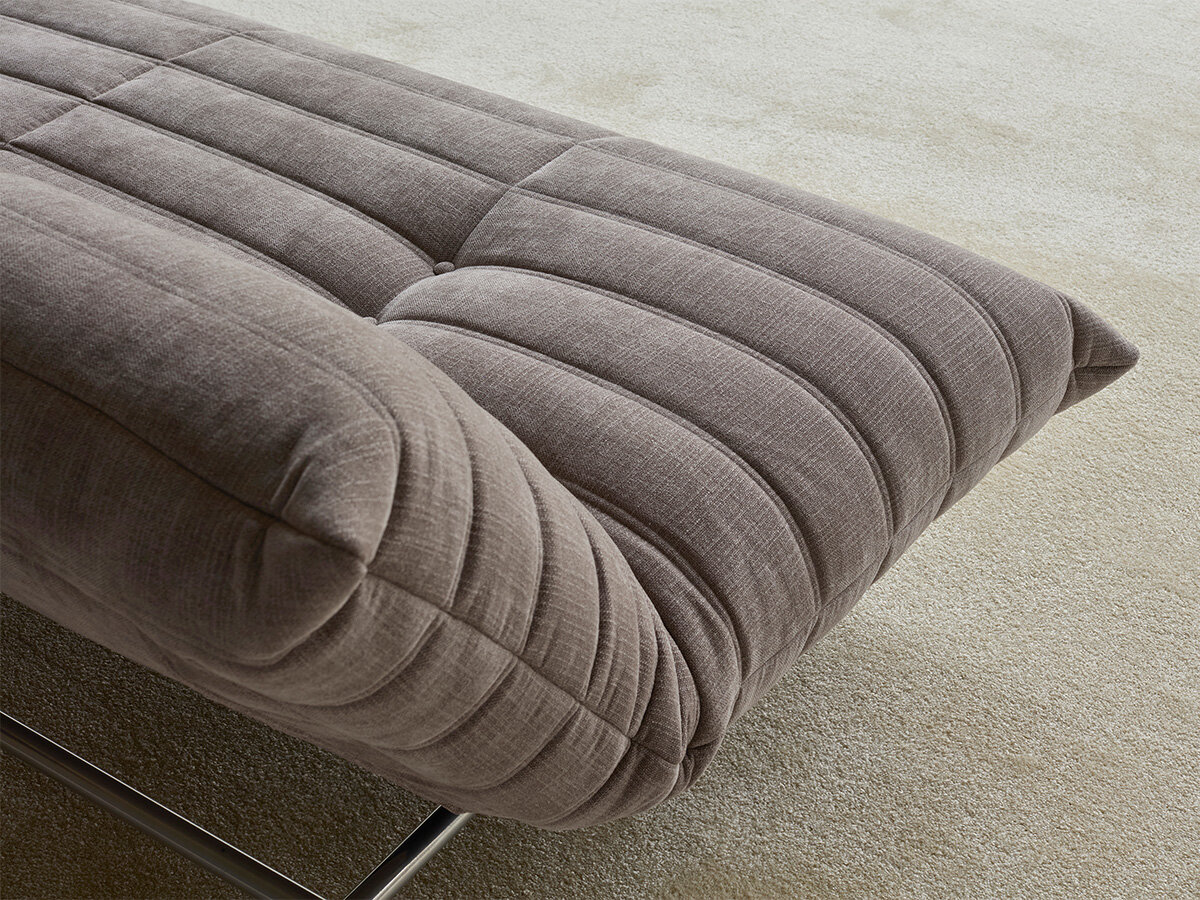 Innovation Mikunjo Schlafsofa 530 Bouclé Taupe