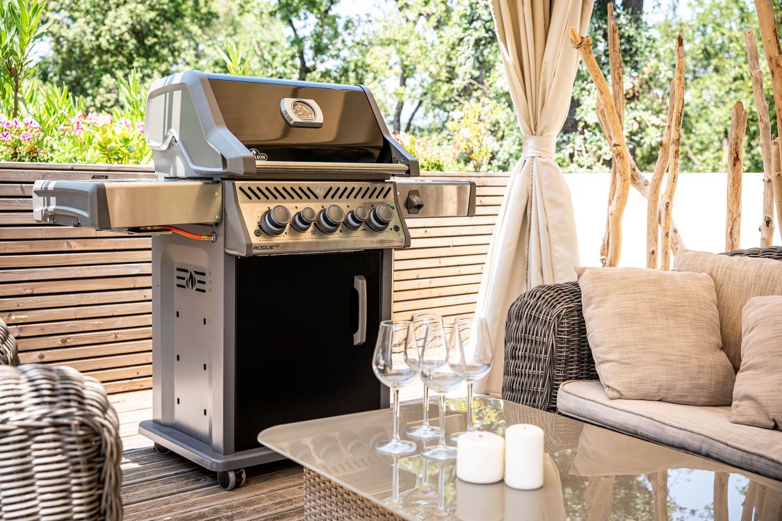 Gasgrill Special Edition ROGUE® SE 425 RSIB mit Infrarot Seiten- und Rückbrenner… - Gallery 1 Gasgrill Special Edition ROGUE® SE 425 RSIB mit Infrarot Seiten- und Rückbrenner…
