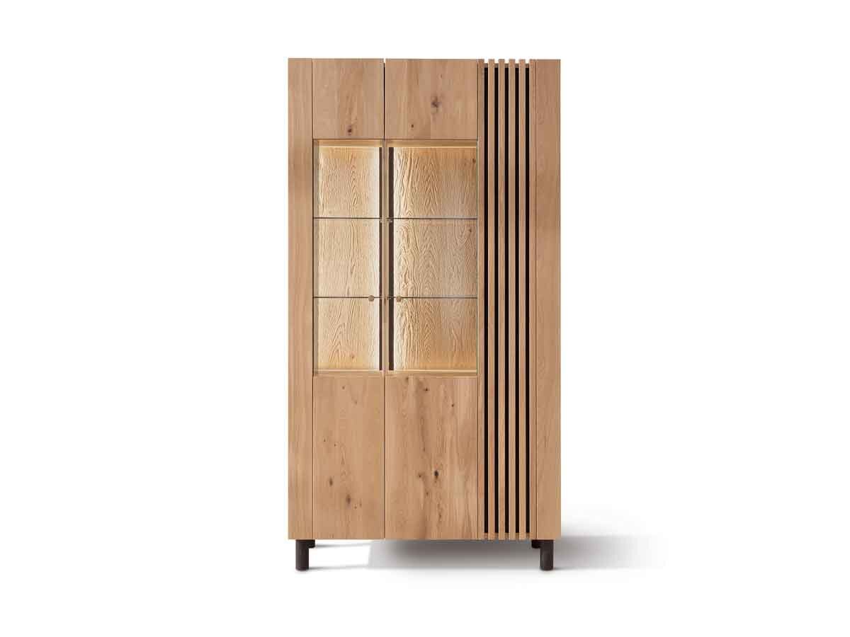 TPT Doppelvitrine 1 Ascona Wildeiche Holzfüsse schwarz Standard ohne