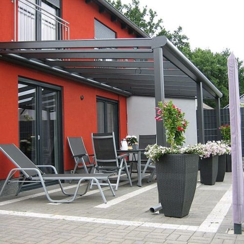 Aluminium Terrassenüberdachung Classic-Line nach Maß - Individuell wählbar bis zu 1000.00 x 400.00 cm (B x H) - Aluminium Terrassenüberdachung nach Maß - Das klassische Pultdach mit formschönen Profilen